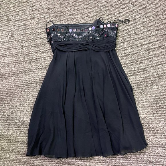 Filmy Spagetti Strap Top by BCBG MaxAzria Size 6 - Picture 3 of 5